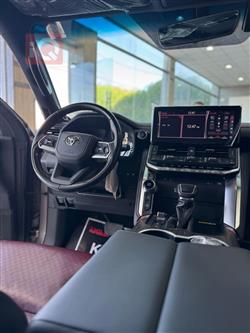 تۆیۆتا لاند کروزەر